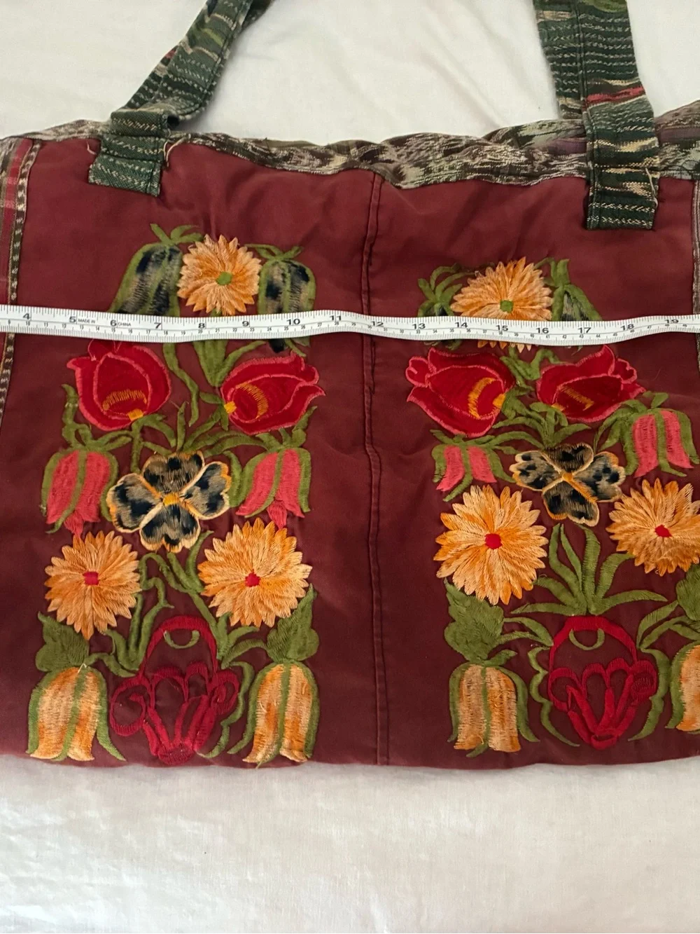 Guatemalan duffel bag with embroidery
